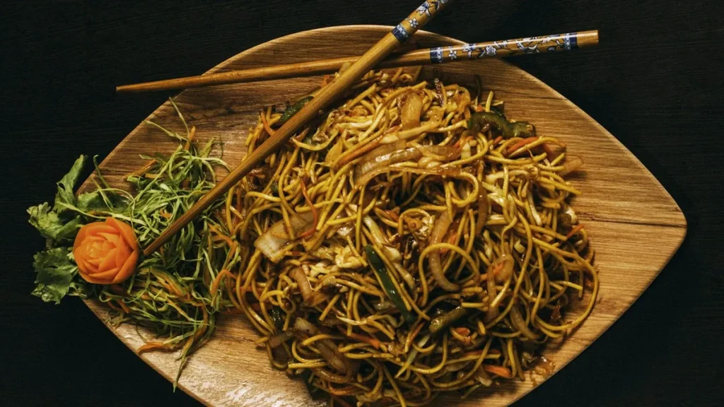地方特色美食场景图