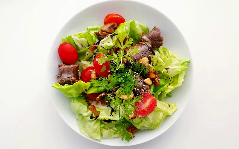 地方特色美食场景图